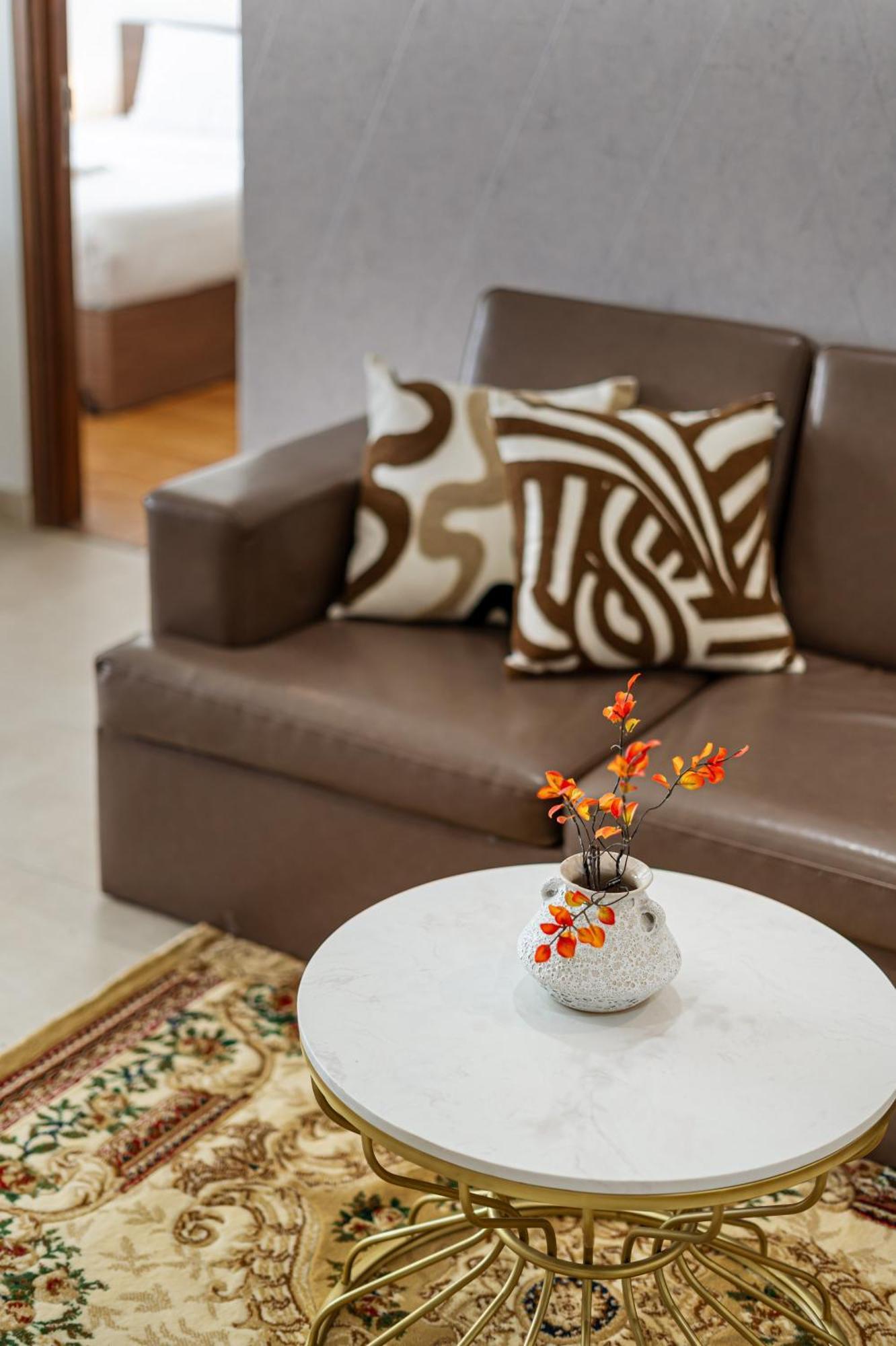 Căn hộ Otis Apartment - Balcony View - Steps From Bui Vien - International Plaza Building - District 1 TP. Hồ Chí Minh