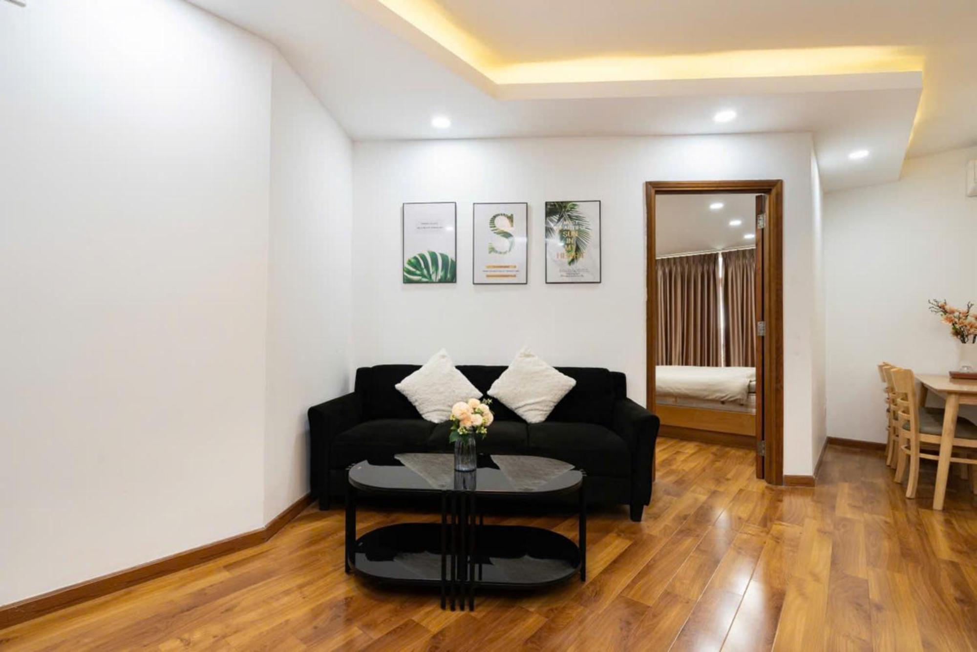 Căn hộ Otis Apartment - Balcony View - Steps From Bui Vien - International Plaza Building - District 1