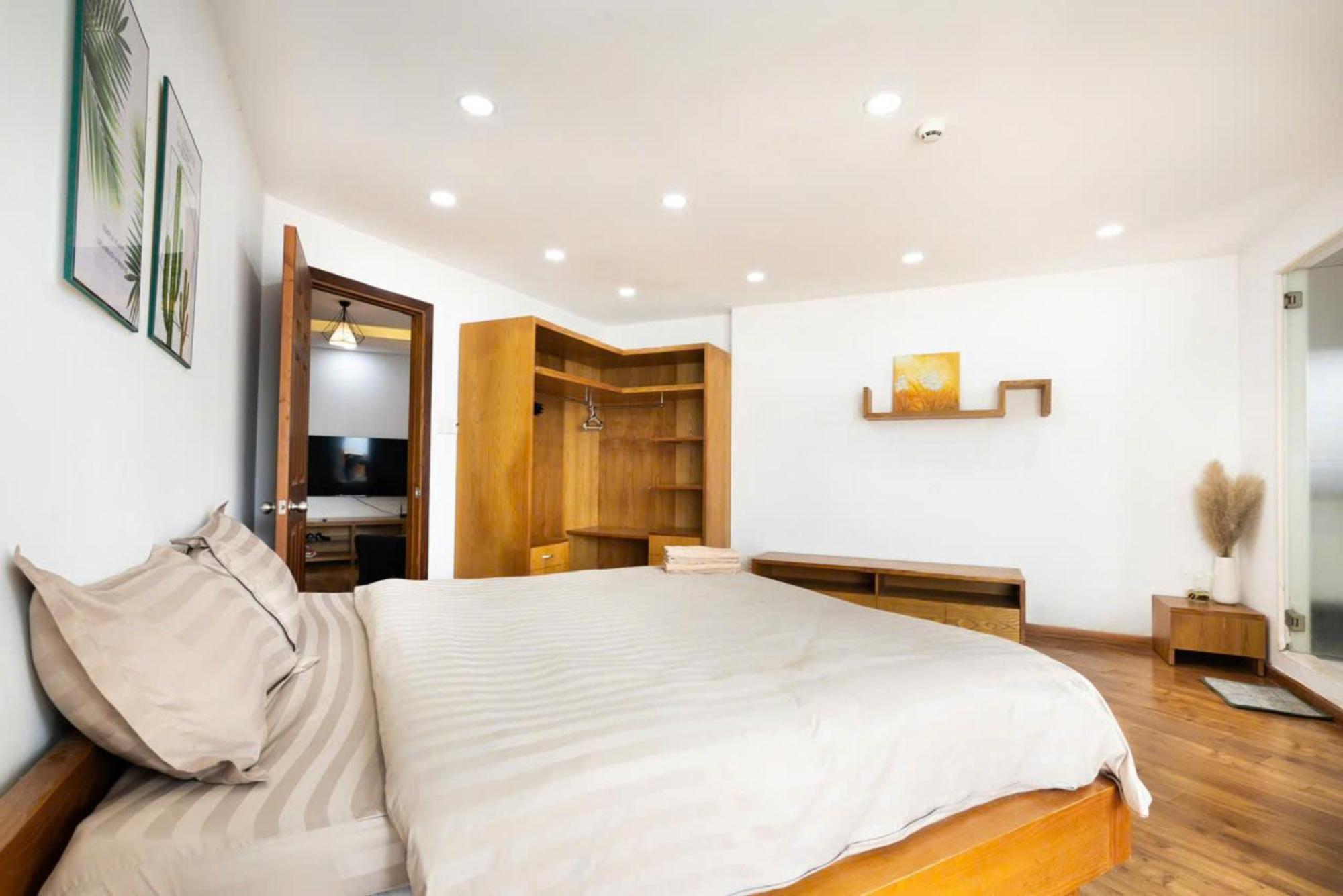 Otis Apartment - Balcony View - Steps From Bui Vien - International Plaza Building - District 1 Căn hộ TP. Hồ Chí Minh