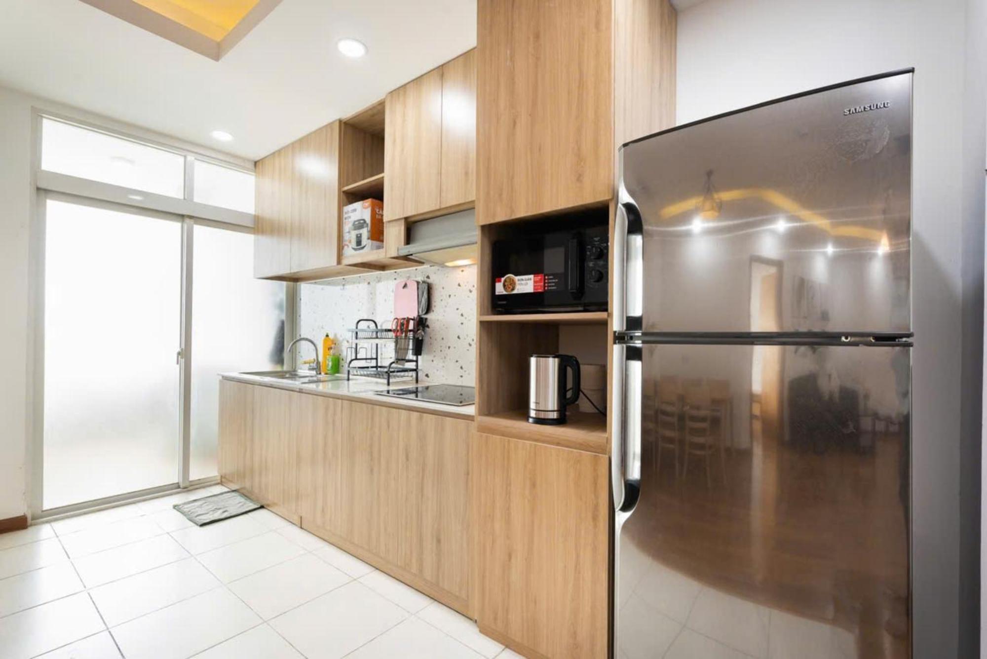 Otis Apartment - Balcony View - Steps From Bui Vien - International Plaza Building - District 1 * TP. Hồ Chí Minh