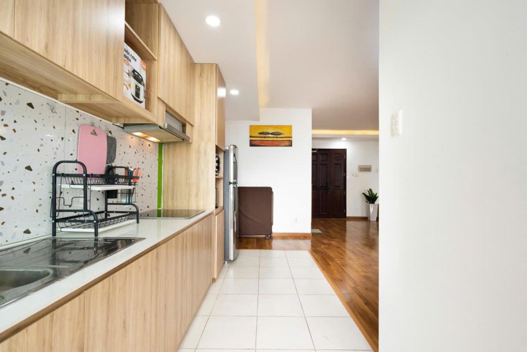 Otis Apartment - Balcony View - Steps From Bui Vien - International Plaza Building - District 1 TP. Hồ Chí Minh