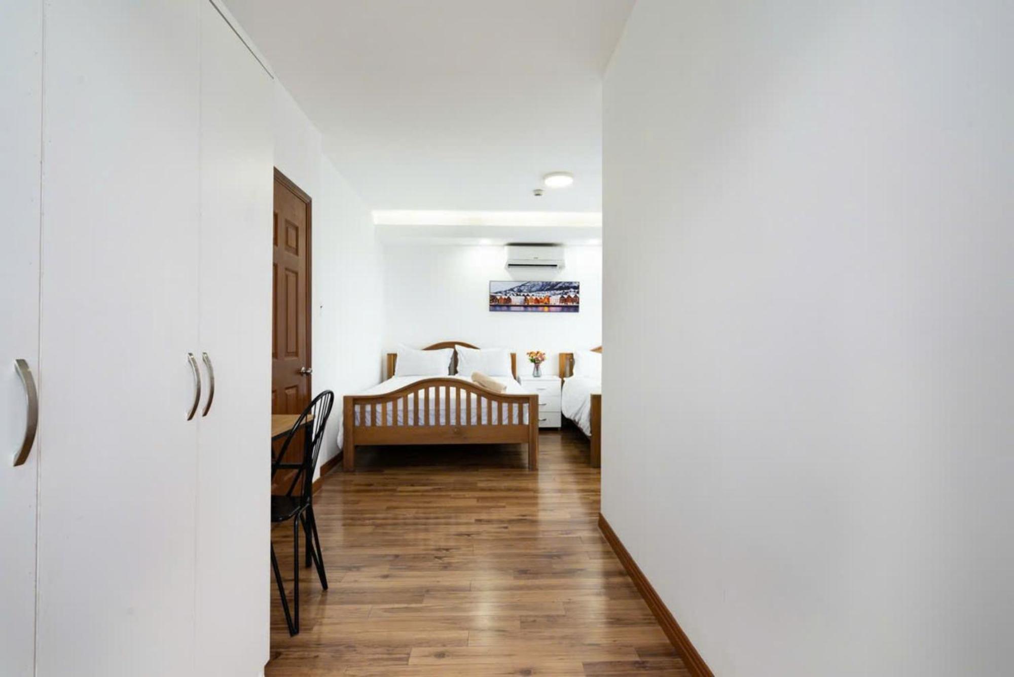 Otis Apartment - Balcony View - Steps From Bui Vien - International Plaza Building - District 1 TP. Hồ Chí Minh