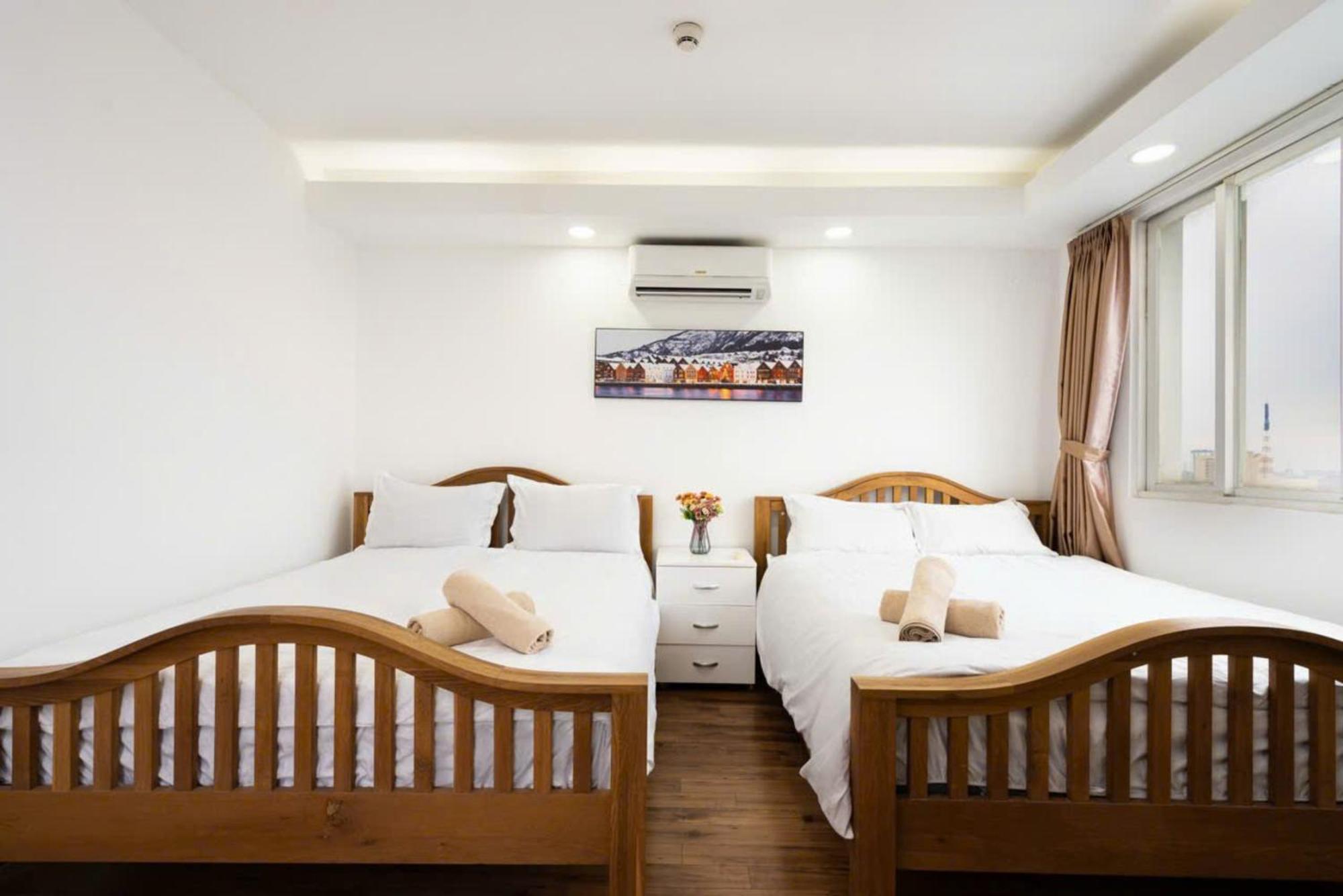 Otis Apartment - Balcony View - Steps From Bui Vien - International Plaza Building - District 1 Căn hộ