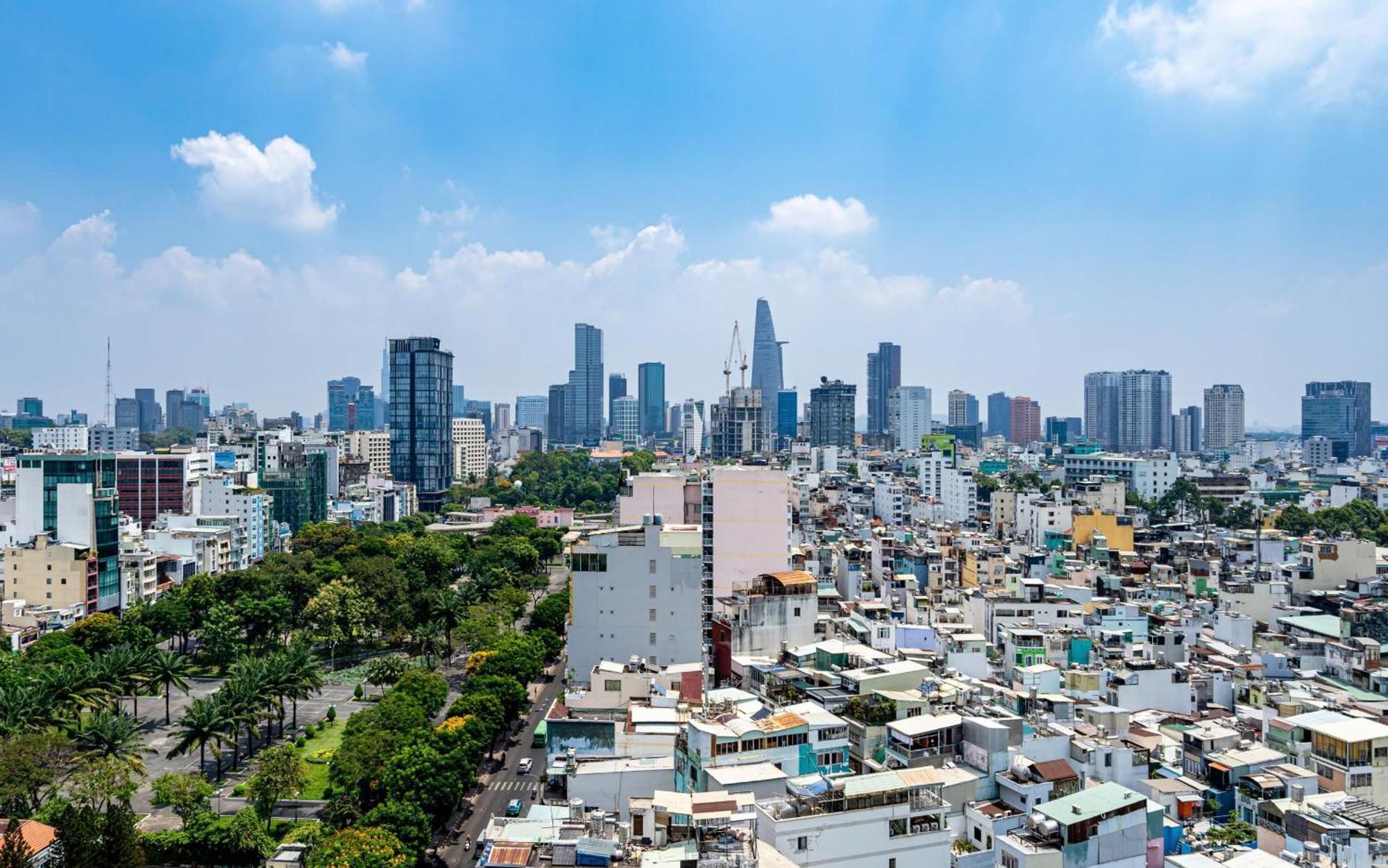 Otis Apartment - Balcony View - Steps From Bui Vien - International Plaza Building - District 1 TP. Hồ Chí Minh
