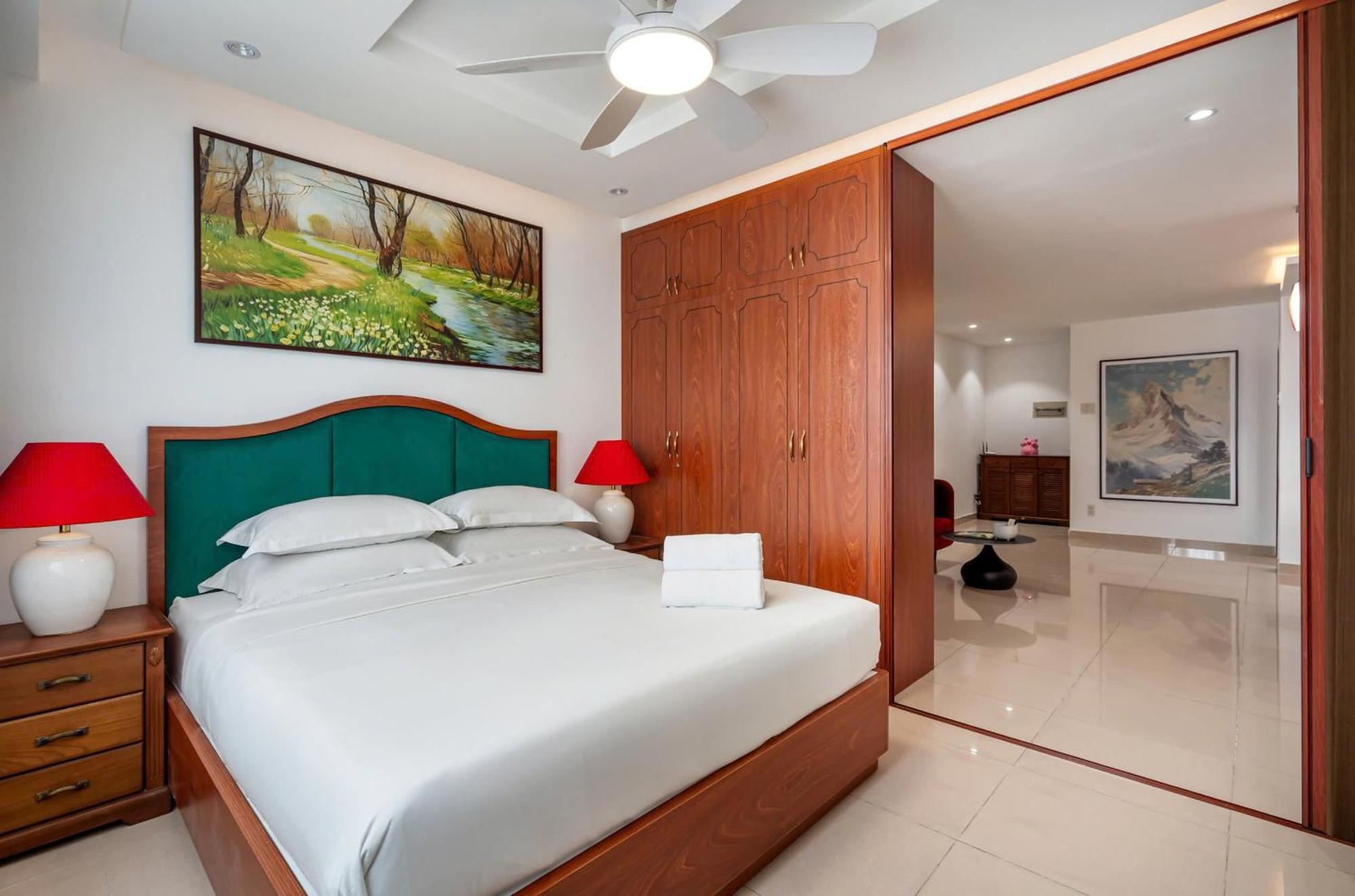Căn hộ Otis Apartment - Balcony View - Steps From Bui Vien - International Plaza Building - District 1 TP. Hồ Chí Minh