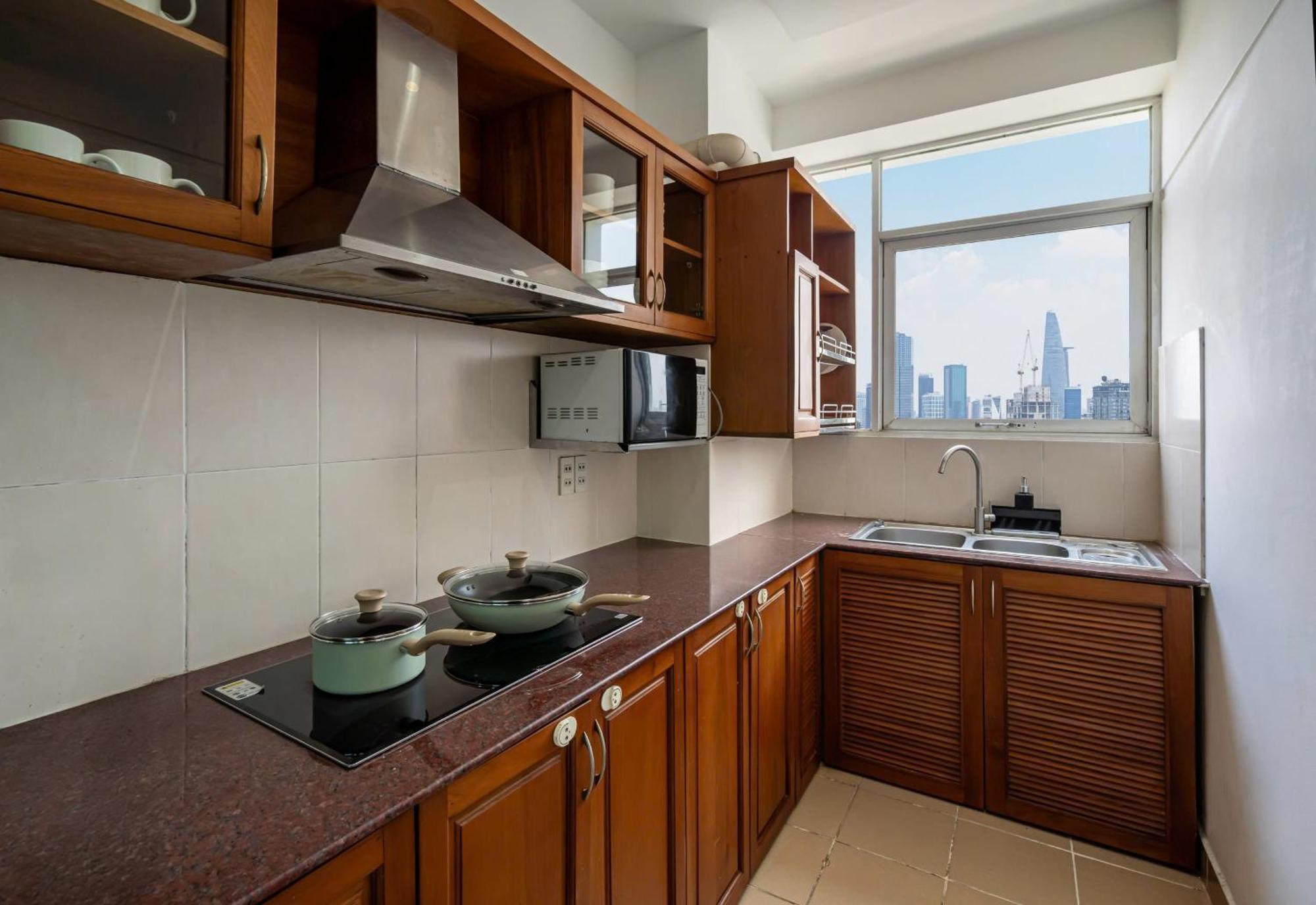 Căn hộ Otis Apartment - Balcony View - Steps From Bui Vien - International Plaza Building - District 1