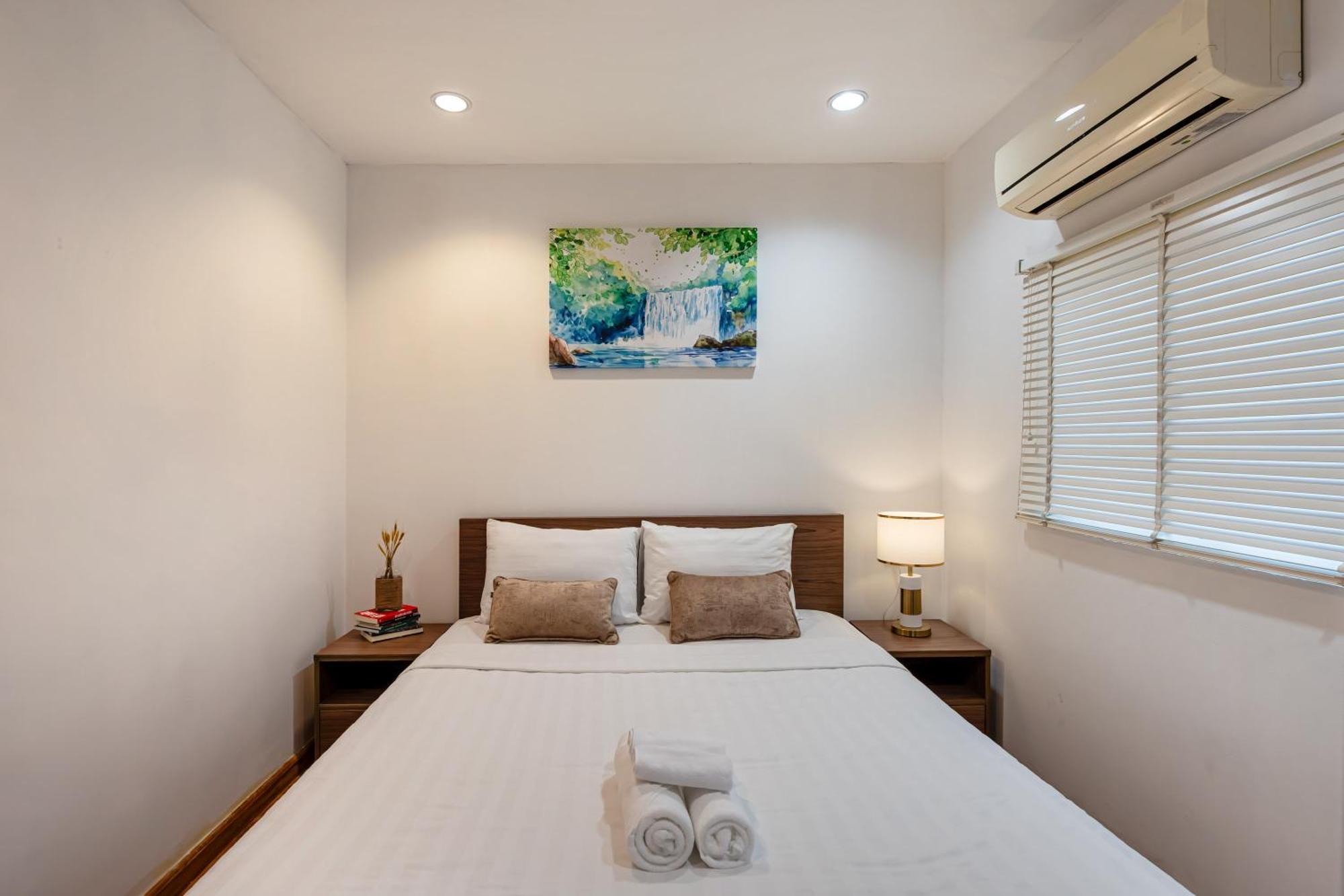 Otis Apartment - Balcony View - Steps From Bui Vien - International Plaza Building - District 1 TP. Hồ Chí Minh