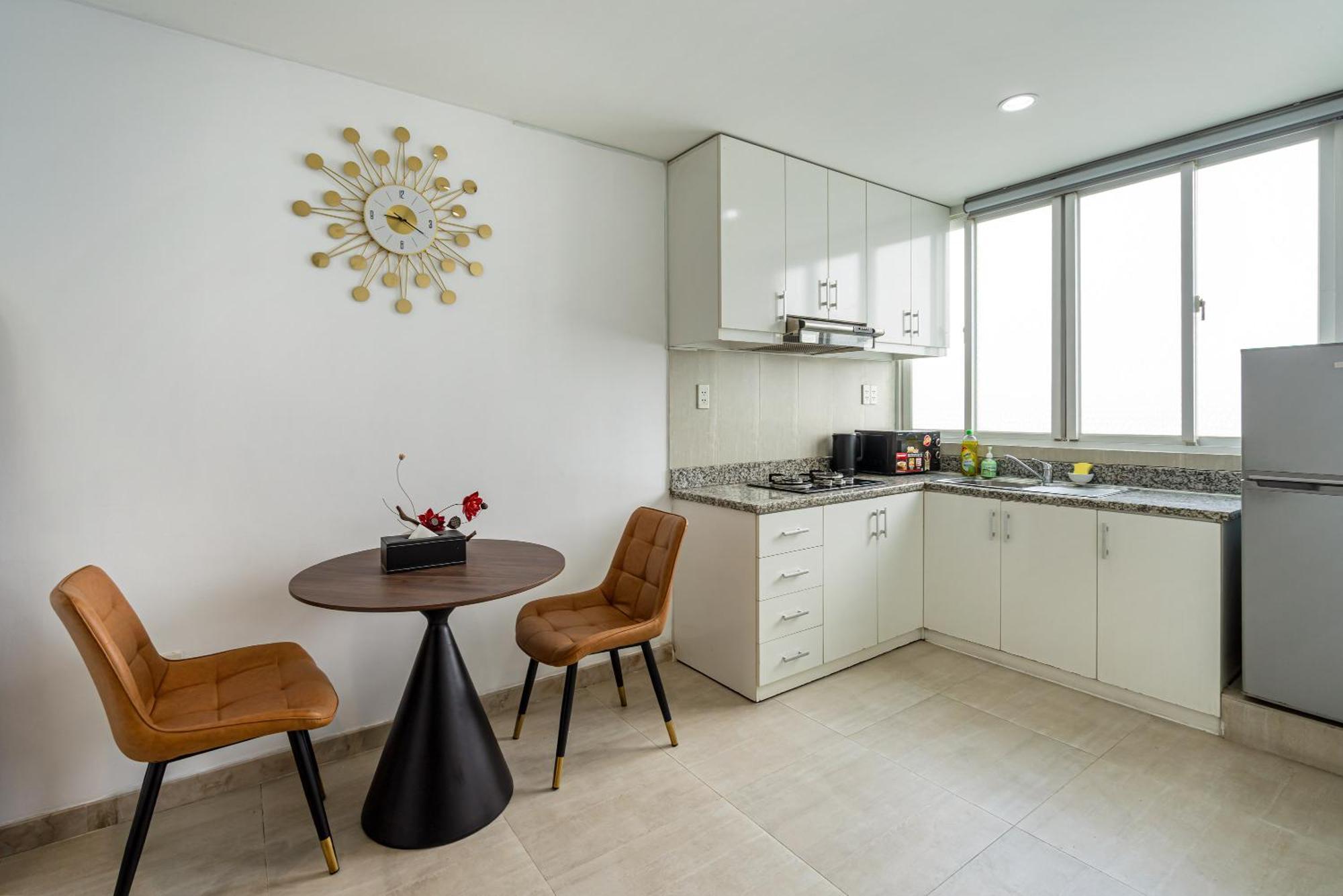 Căn hộ Otis Apartment - Balcony View - Steps From Bui Vien - International Plaza Building - District 1 TP. Hồ Chí Minh