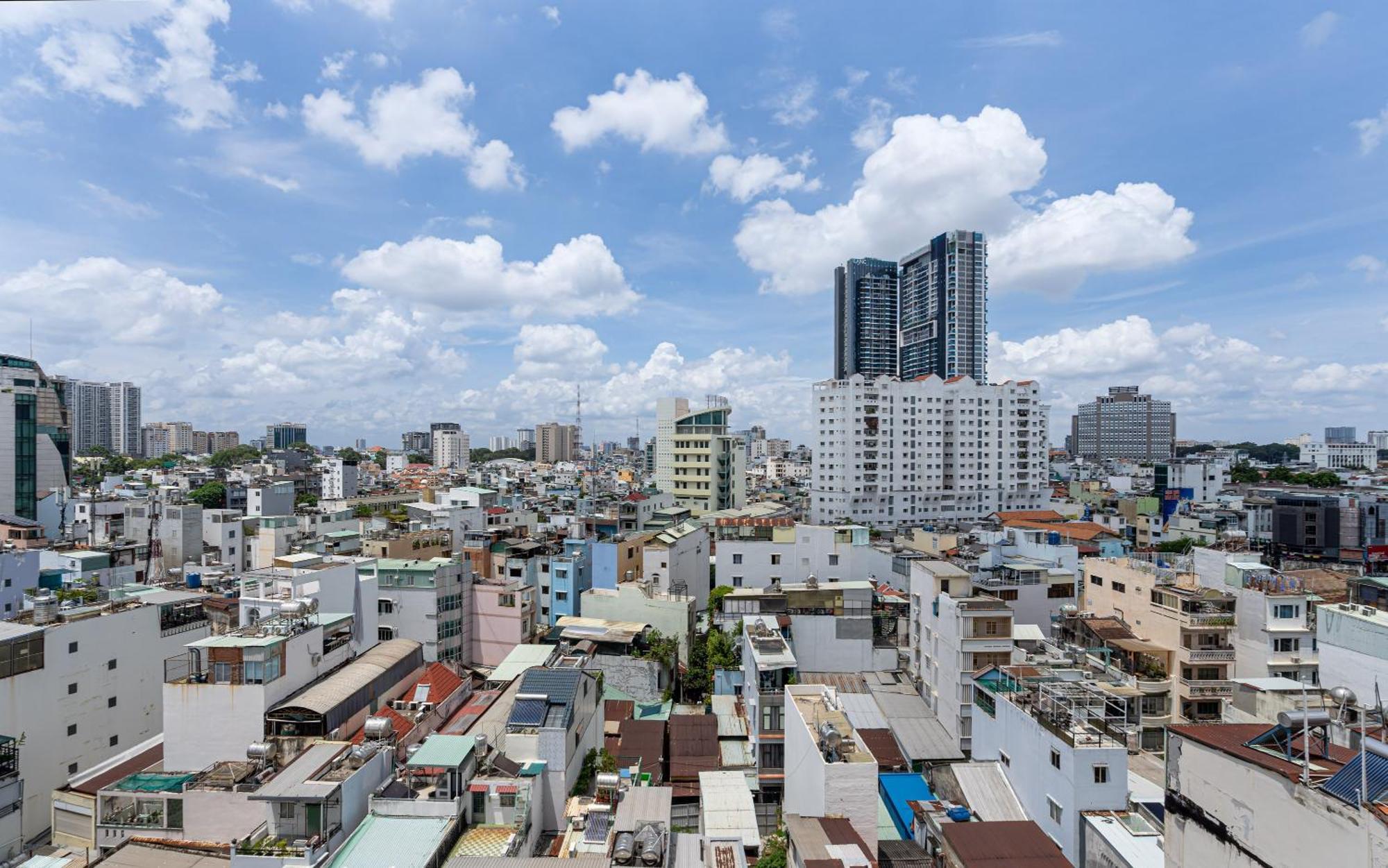 Căn hộ Otis Apartment - Balcony View - Steps From Bui Vien - International Plaza Building - District 1 TP. Hồ Chí Minh