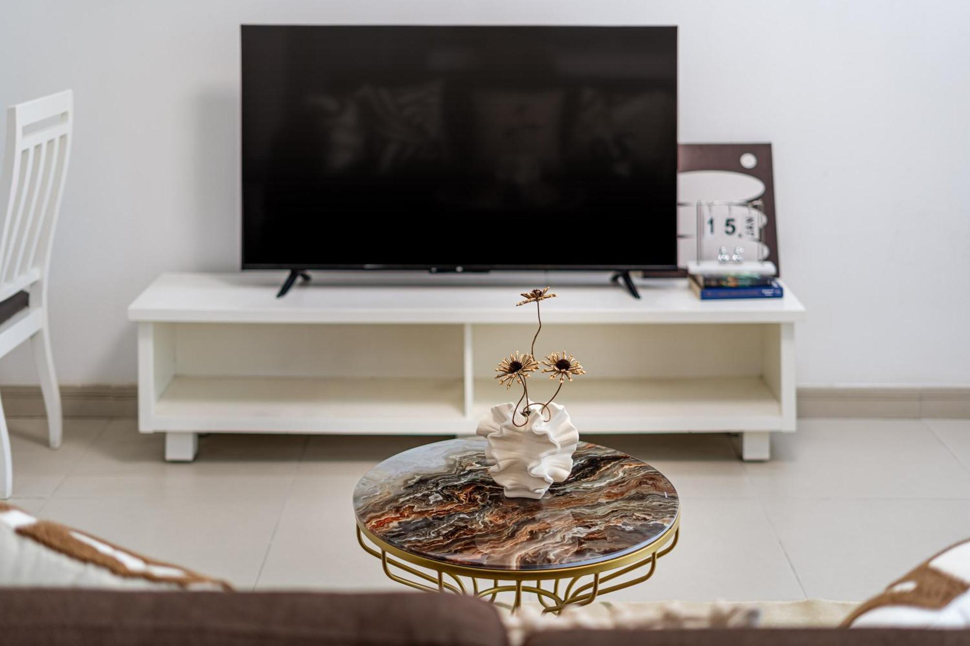 Apartment Otis Apartment - Balcony View - Steps From Bui Vien - International Plaza Building - District 1 Ho Chi Minh City